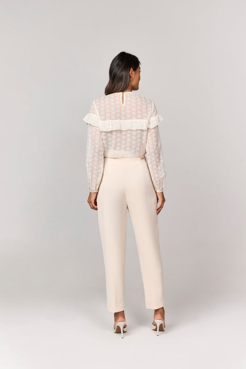 BLUSA MANGA LONGA COM DETALHE BORDADOS TECIDO