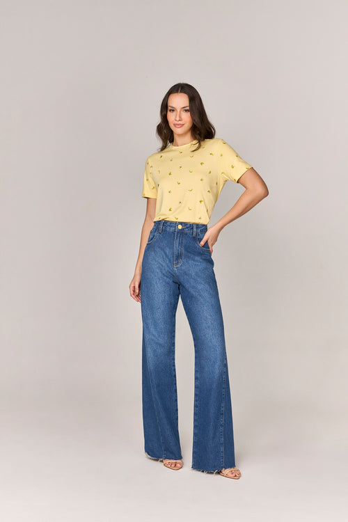 BLUSA T-SHIRT COM BORDADO DE BANANAS