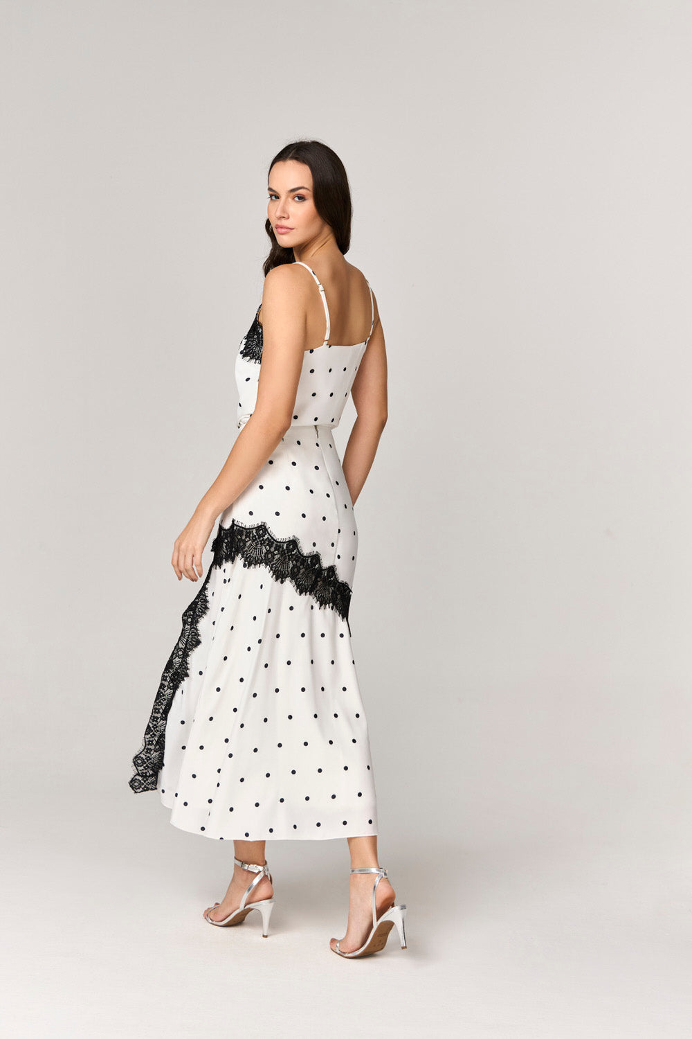 d27aae77860a682bbcb3f73ea4aa0236