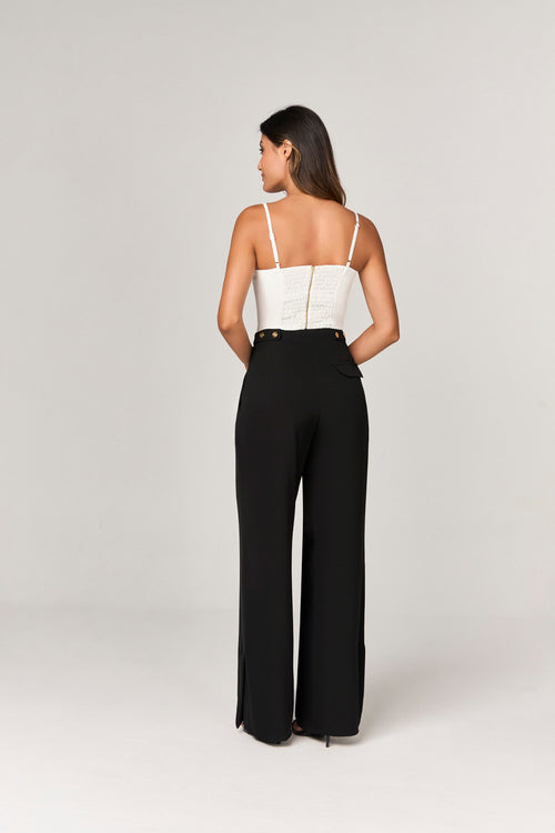 BLUSA CROPPED COM DETALHE LAPELA