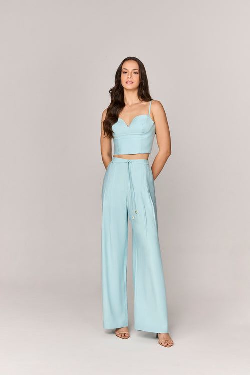 CALCA PANTALONA COM DETALHE PREGAS E AMARRACAO