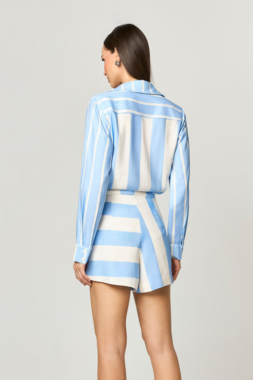 SHORT ESTAMPADO COM DETALHE LISTRA
