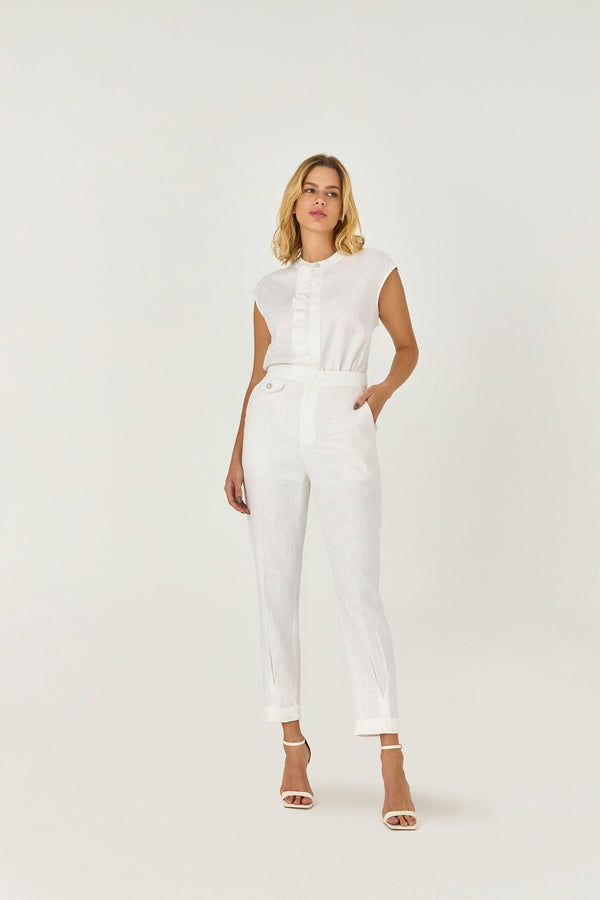 BLUSA COM DETALHE BABADO DE LINHO