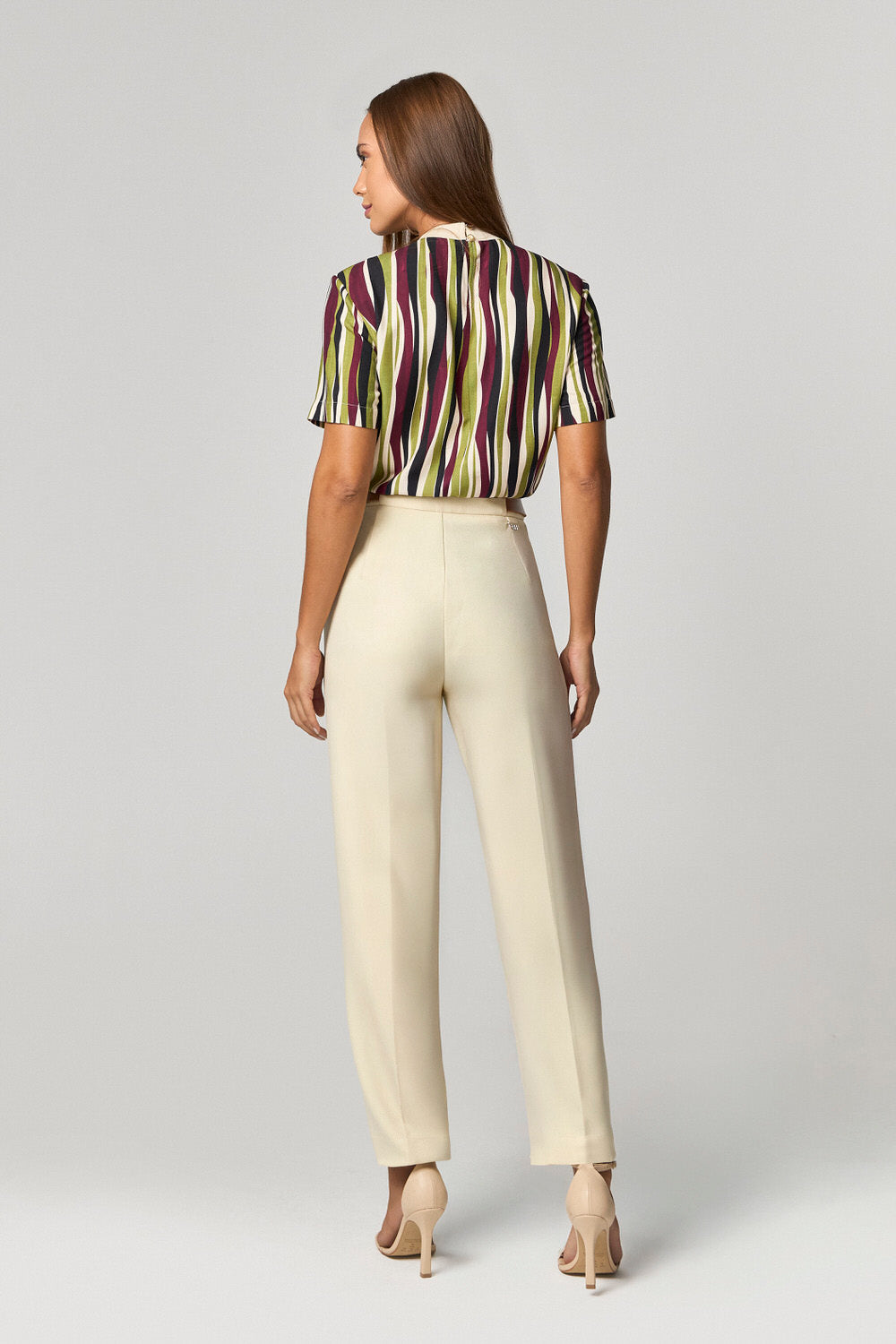 64ea8db85337df7a83cbffddd10b7295