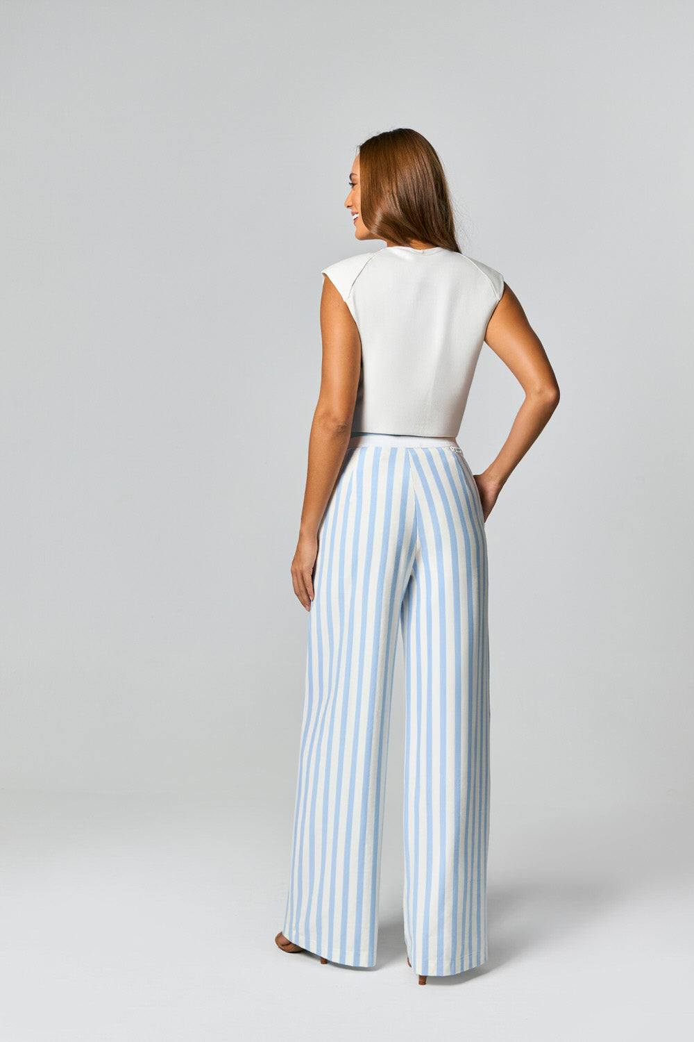 2896f08584aa446d11ea11158f56a619