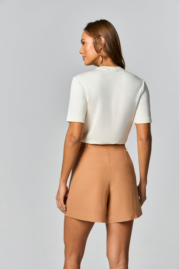 SHORT ALFAIATARIA COM CADARCO E DETALHE POMPOM
