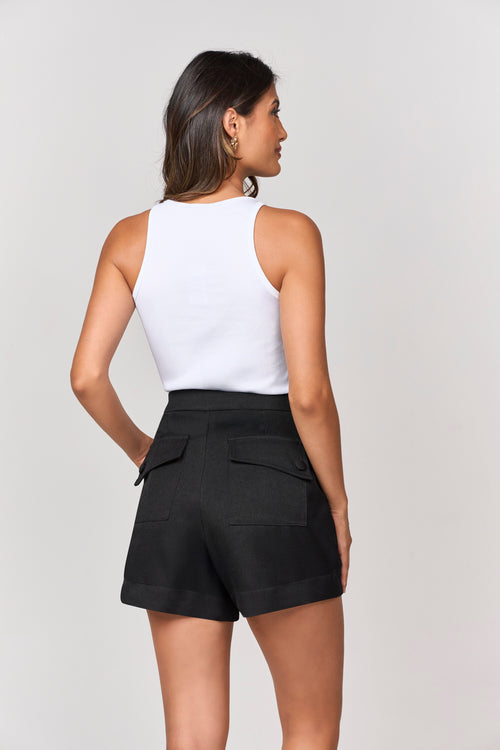 SHORT ALFAIATARIA COM DETALHE BOTOES E BOLSOS