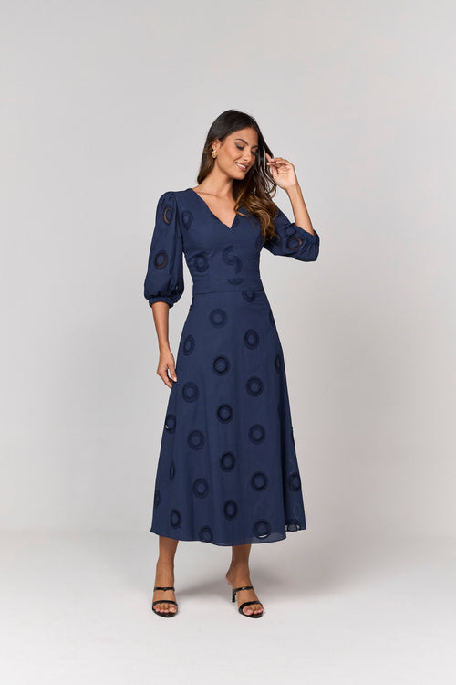 VESTIDO MIDI COM DETALHE MANGAS