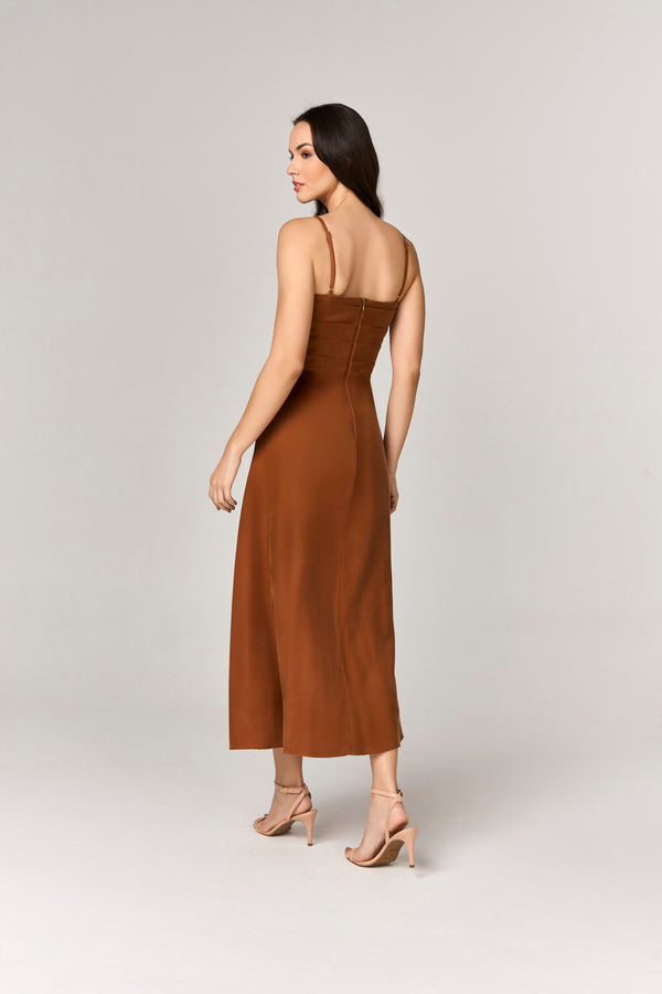 VESTIDO MIDI COM PREGAS BUSTO