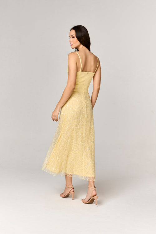 VESTIDO MIDI COM TULE COM APLICACAO DE PAETE