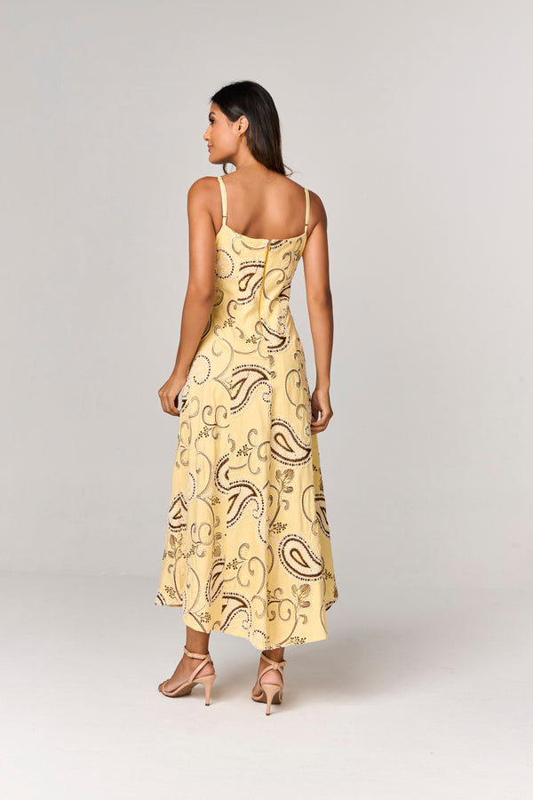 VESTIDO MIDI COM DETALHE BORDADO