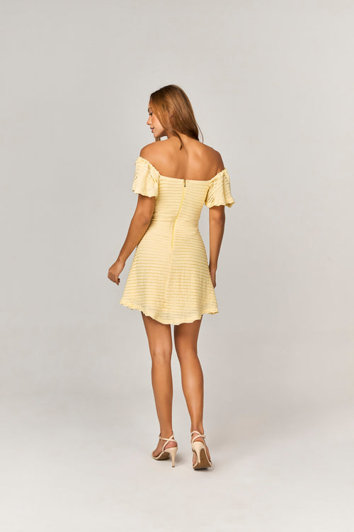 VESTIDO CURTO EM MALHA DETALHE OMBRO A OMBRO