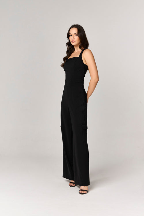 MACACAO PANTALONA COM DETALHE TRANCAS