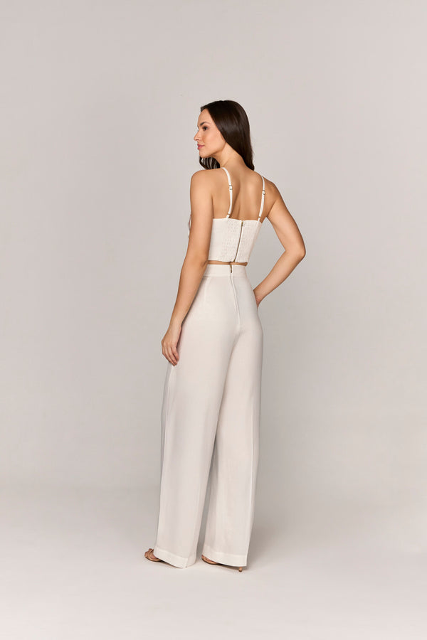 MACACAO PANTALONA COM MORANGO BORDADO