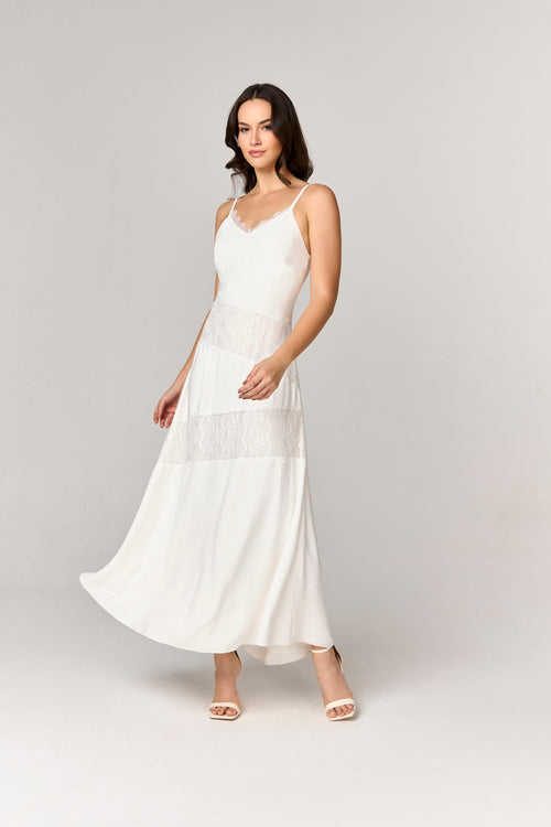 VESTIDO LONGO COM RENDA