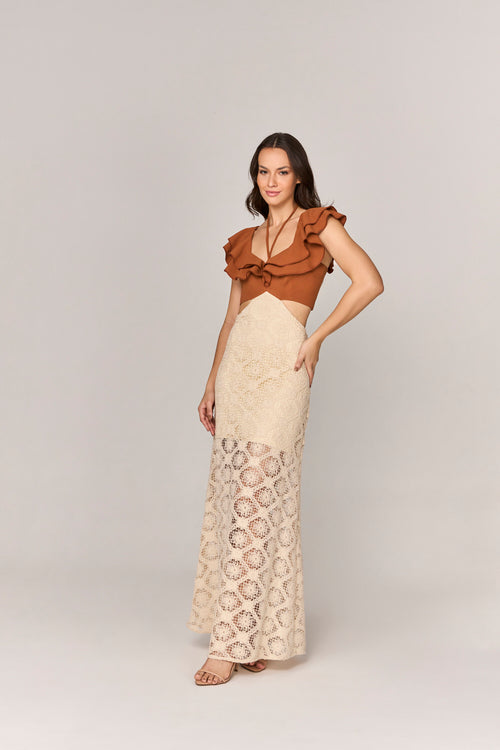 VESTIDO LONGO COM DETALHE BABADOS