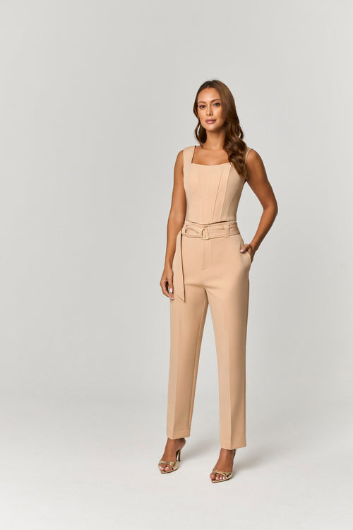 CONJUNTO CALCA E CROPPED ALFAIATARIA COM DETALHE FAIXA E ARGOLAS