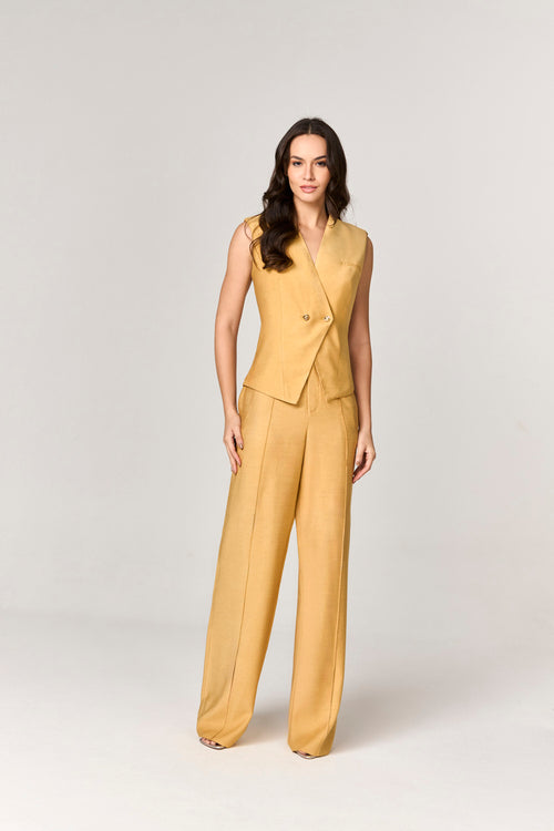 CONJUNTO CALCA E COLETE COM ASSIMETRIA