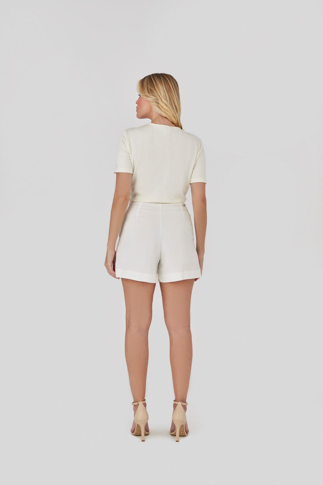 1029407 BRAN C Short Alfaiataria Com