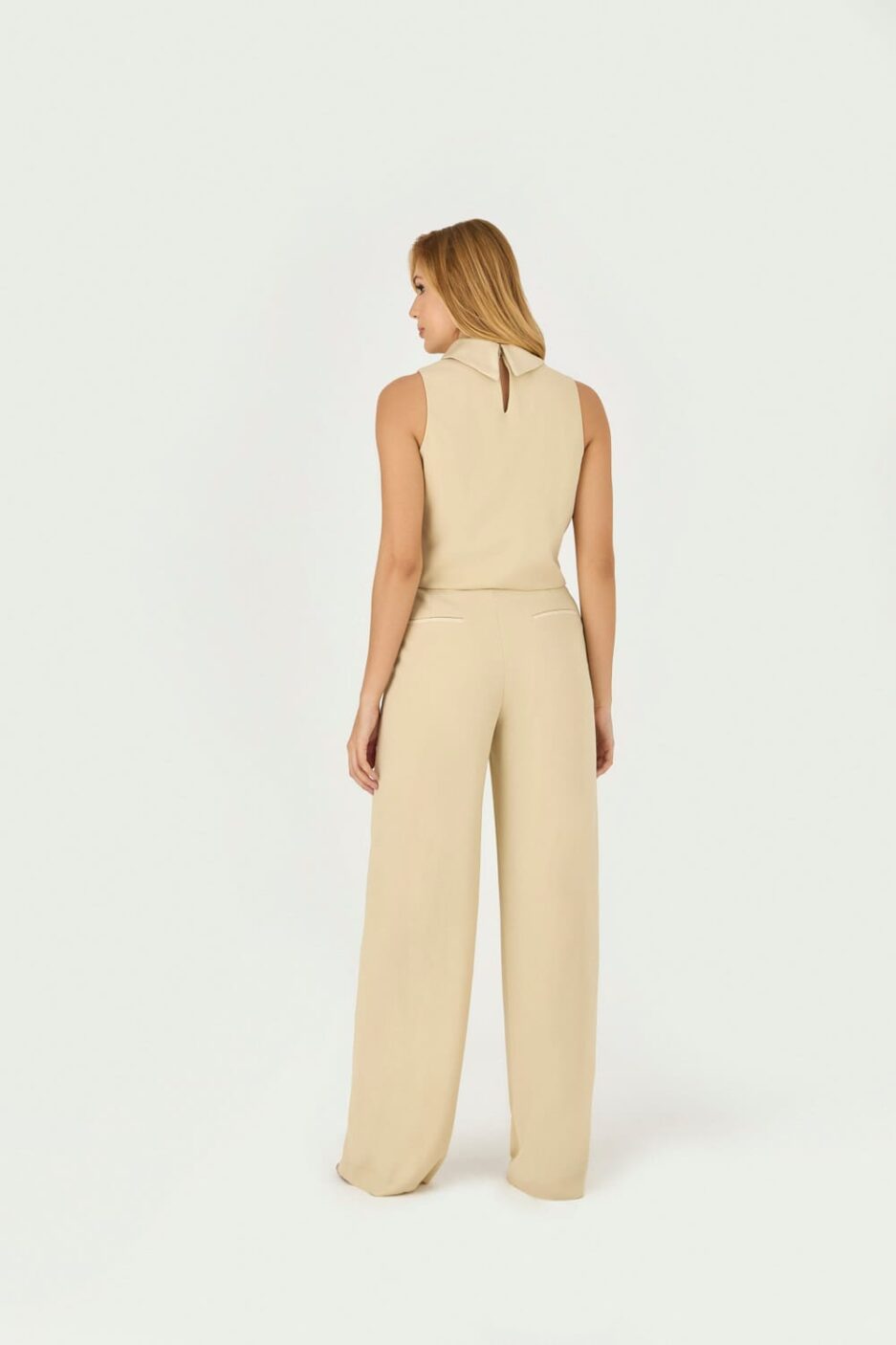 Blusa Detalhe Gola E