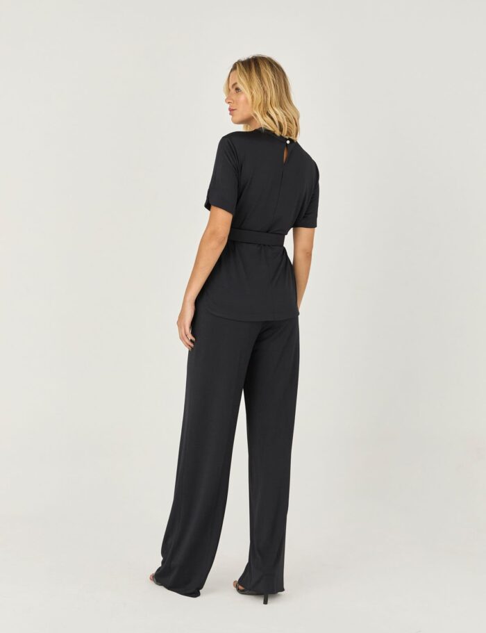 Blusa T-shirt Detalhe Cinto Coberto