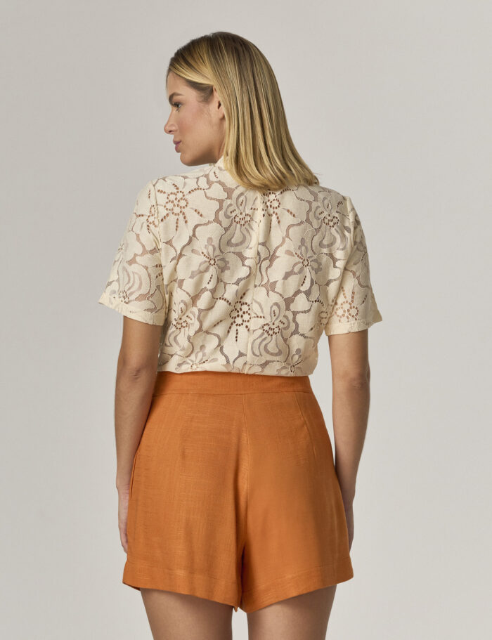 Short Alfaiataria Linho Com Pregas