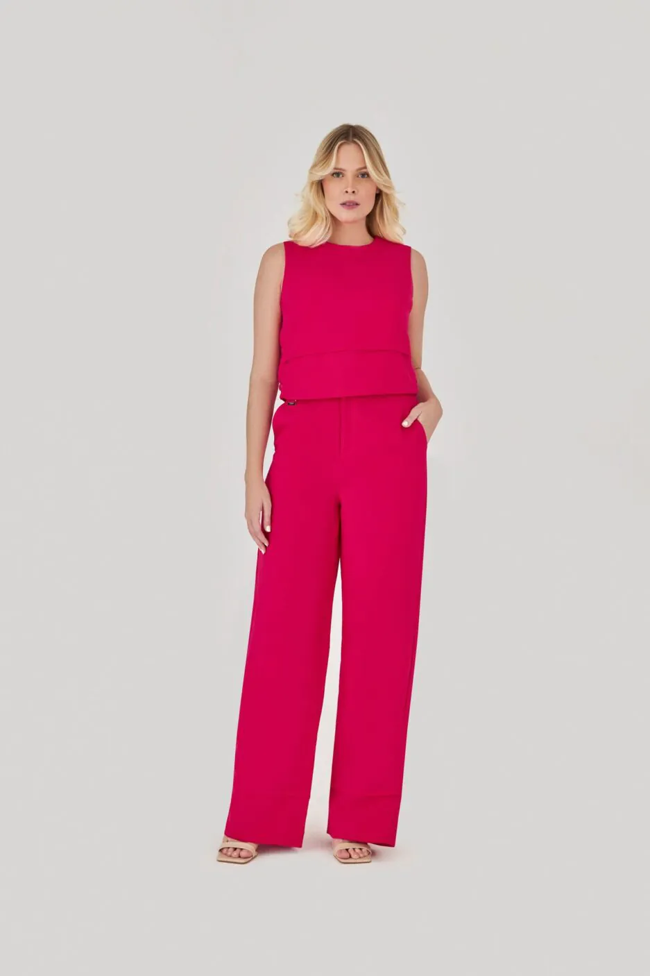Casual Semi Cropped Com Detalhe