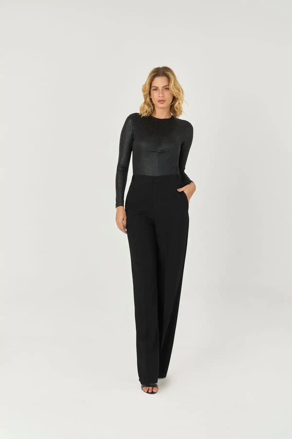 10115511 F PRET Blusa Body Body Com Detalhe No