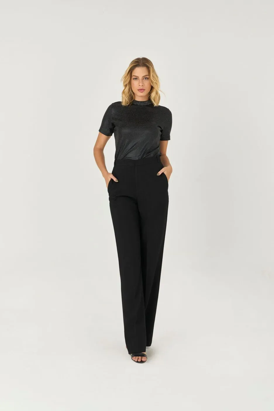Blusa T-shirt T-shirt Brilho Com Retilinea