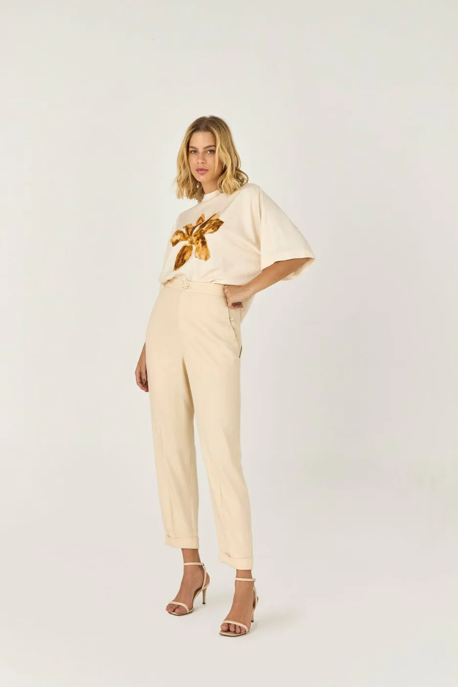 Blusa T-shirt Com Estampa Localizada