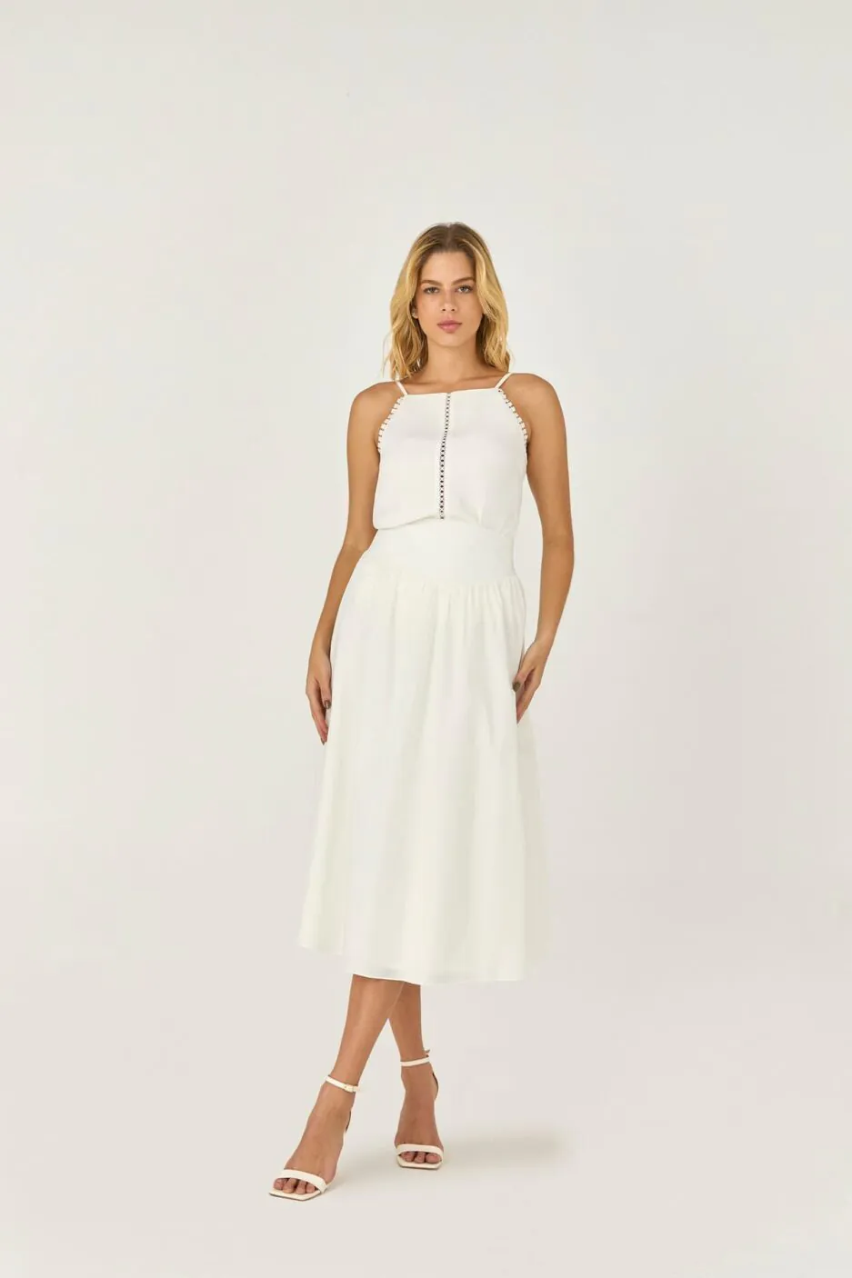 Saia Midi Com Detalhe Pregas