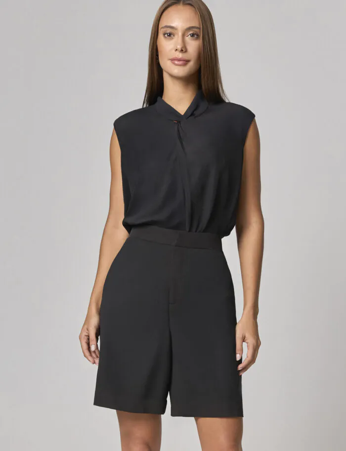 Blusa Regata Com Torcido Gola